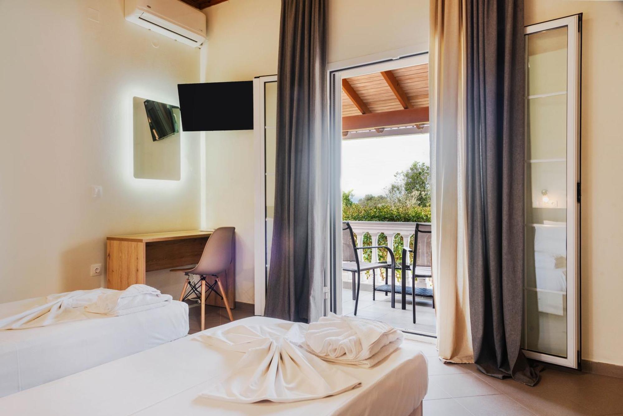 Riposo Studios & Apartments Kavos Ngoại thất bức ảnh